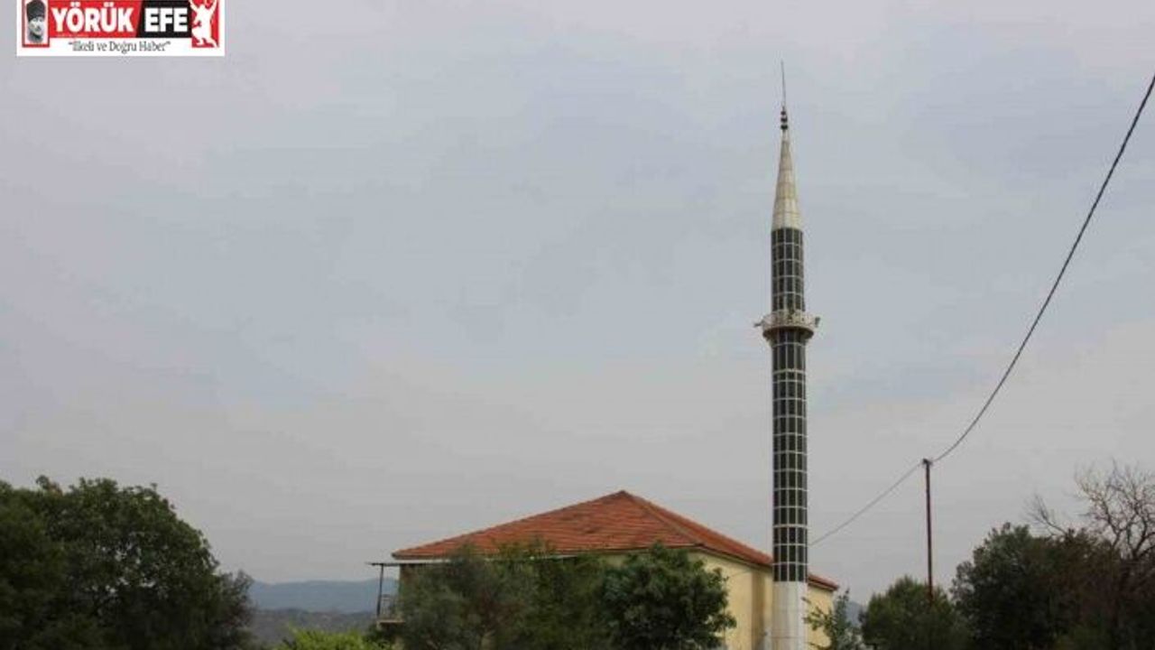 İlginç ama gerçek, köyün bayramlık elbise gibi bayramlık camisi var