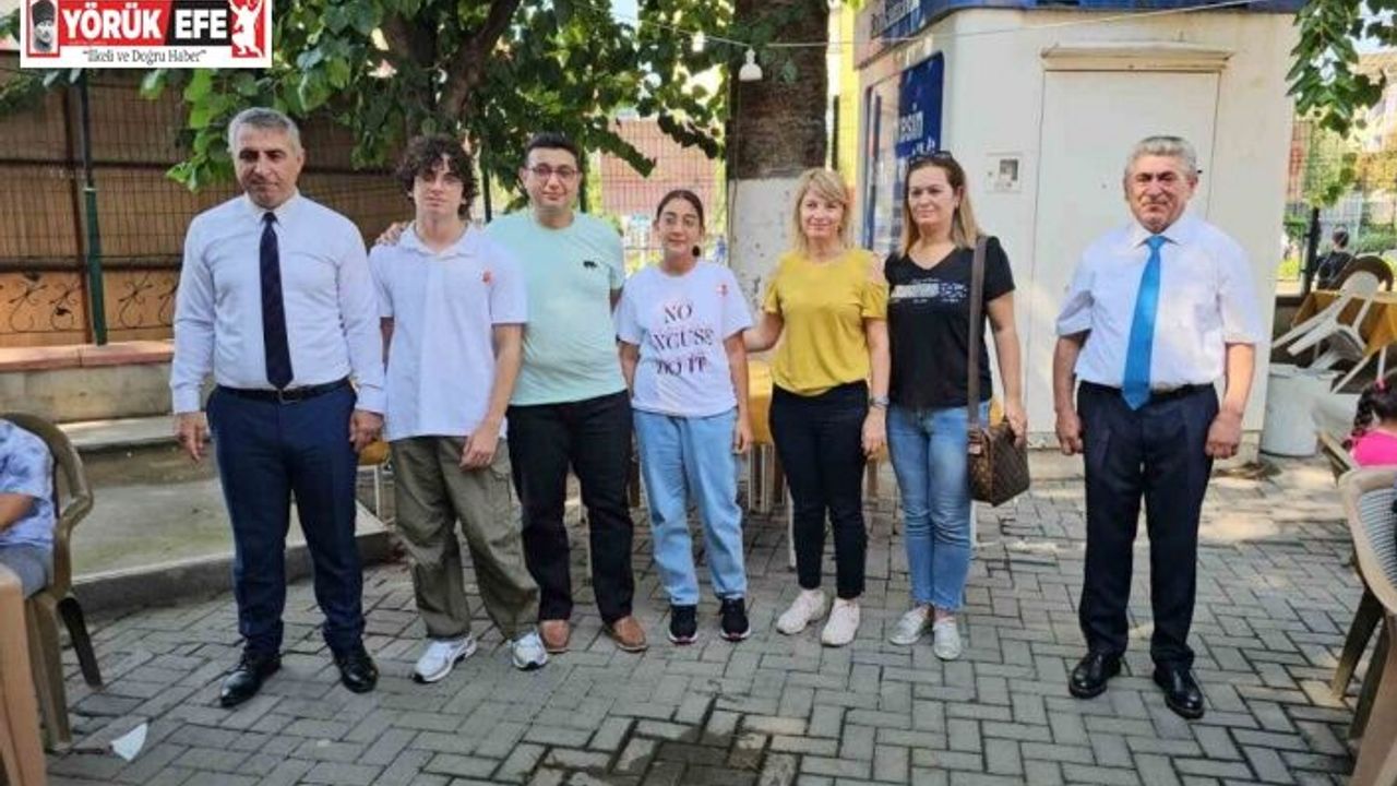 Nazilli Beşeylül Ortaokulu LGS’de derece elde eden ilk 3 öğrencisini ödüllendirdi