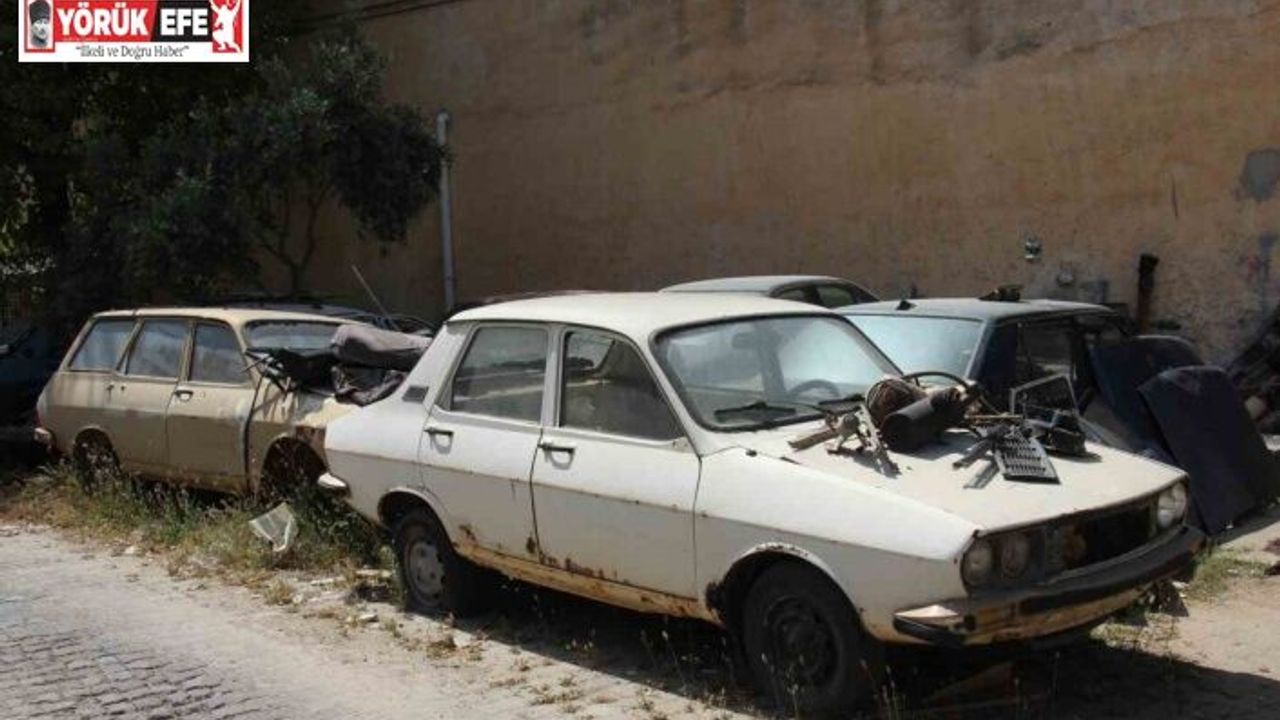 Bir zamanın efsane araçları hurdalıkta hayat buluyor