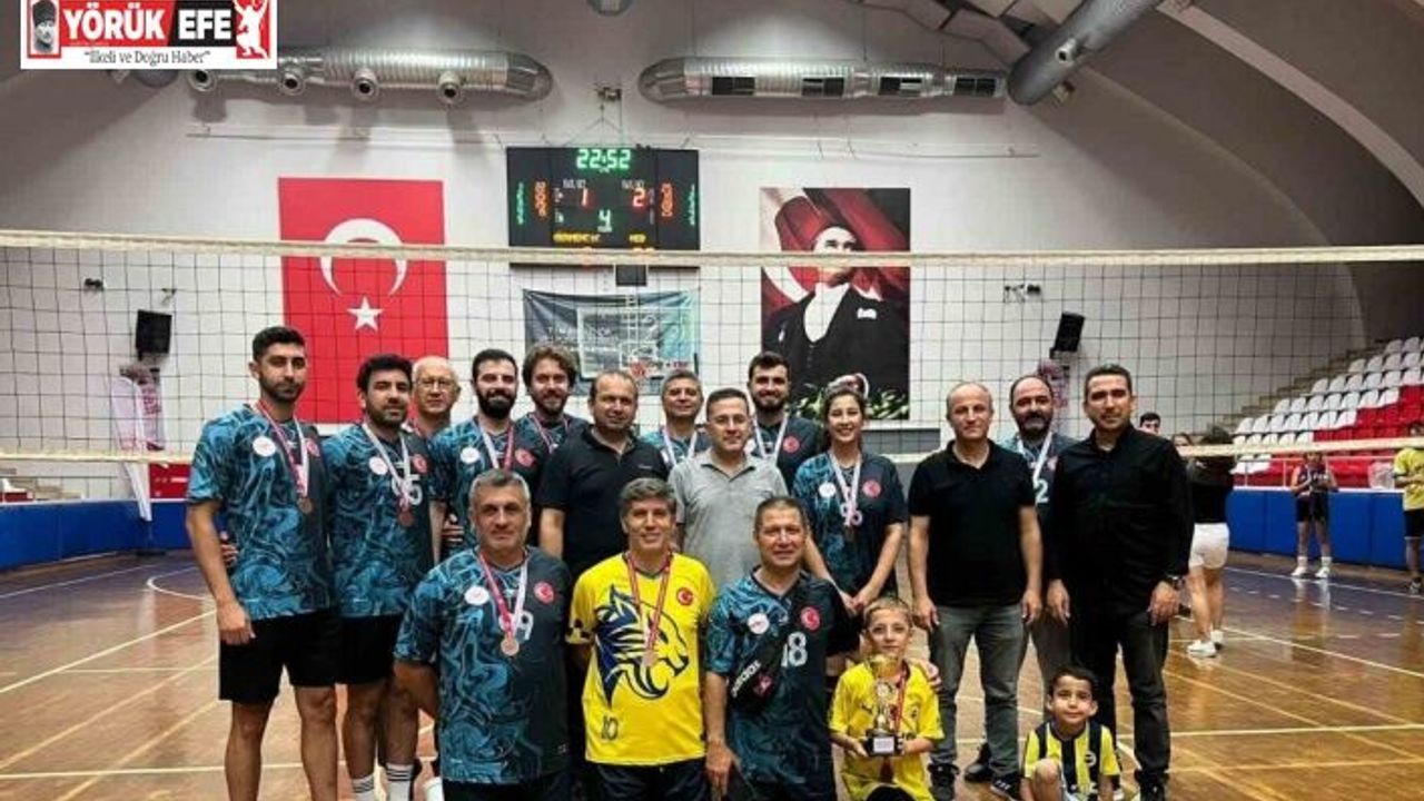 Aydın İl Sağlık Müdürlüğü voleybol turnuvasında 3’üncü oldu