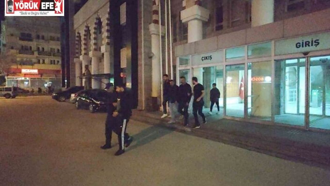 Kuşadası’nda polis ekipleri göçmen kaçakçılarına göz açtırmıyor