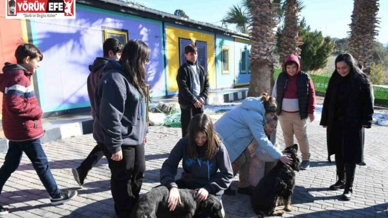 Kuşadası Evcil Hayvan Bakım ve Rehabilitasyon Merkezi, öğrencileri ağırladı