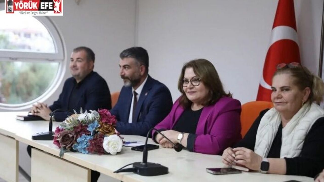 Başkan Gençay, muhtarlarla yılsonu değerlendirme toplantısına katıldı