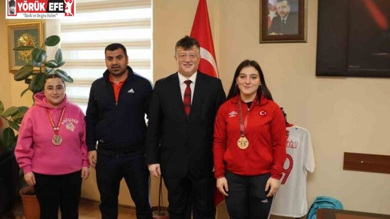 Aydınlı sporcular halter şampiyonasından derece ile döndü