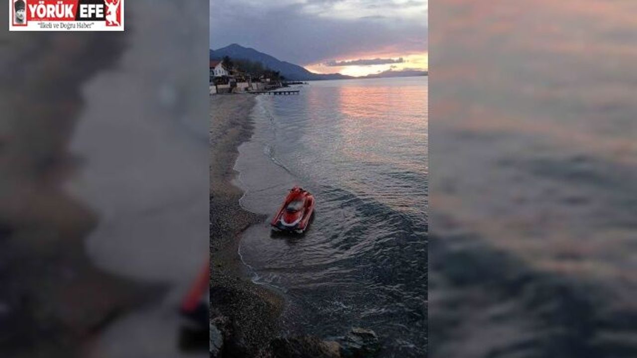 Jet skili düzensiz göçmen jandarmanın dikkatinden kaçamadı