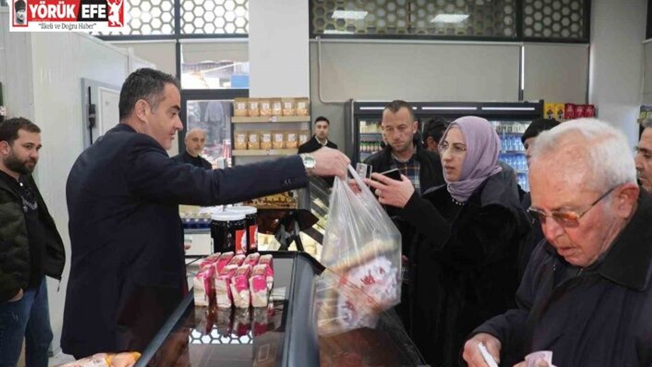 Koçarlı Market ilk günden yoğun ilgi gördü