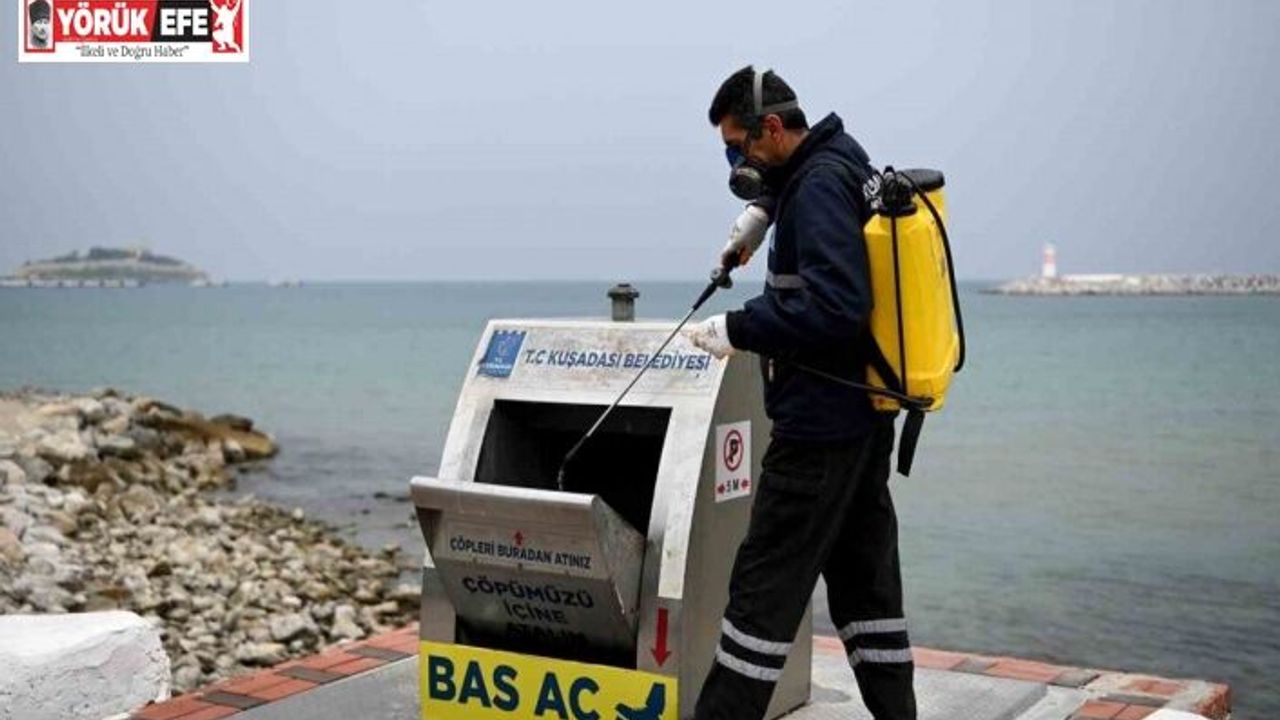 Kuşadası Belediyesi ilçe genelinde temizlik çalışmalarına devam ediyor