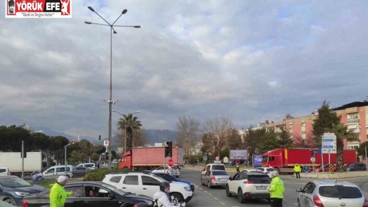 Otoyoldaki çalışma nedeniyle trafik durma noktasına geldi