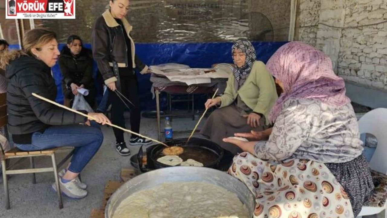 Yenipazarlılar sanatçı Ferdi Tayfur için 52. gün hayrı yaptı