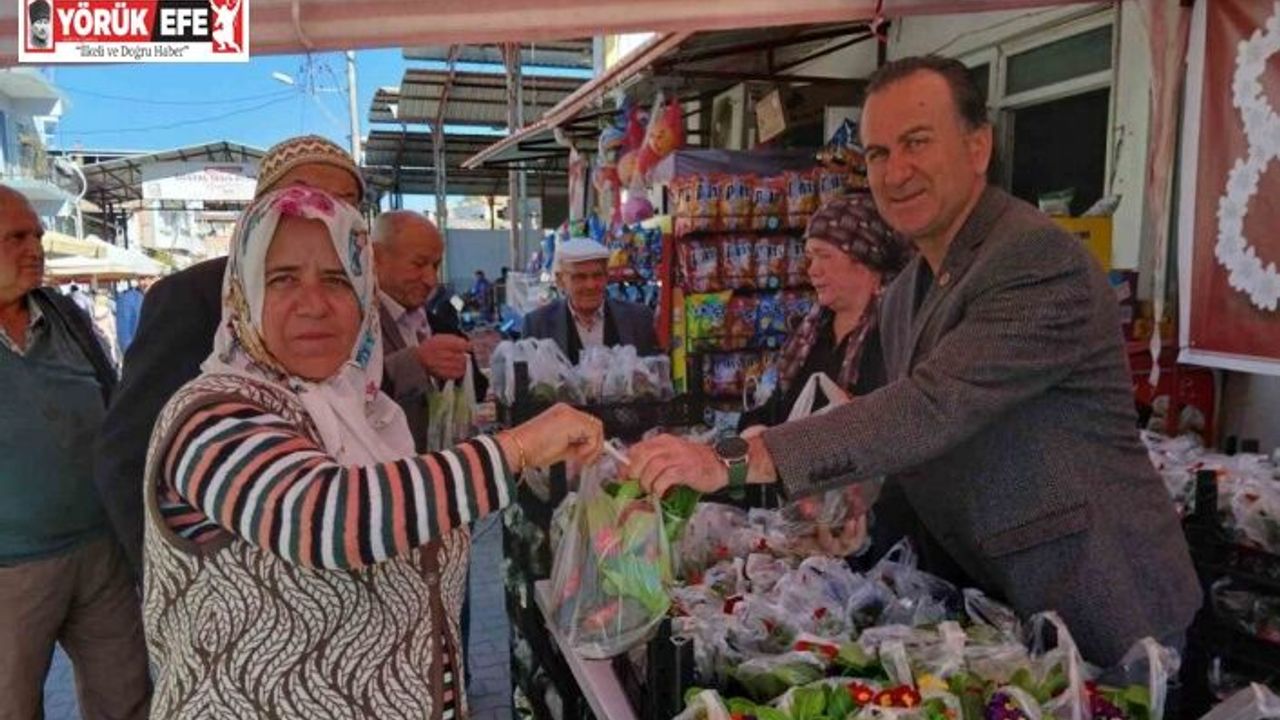 Bozdoğan’da kadınlar unutulmadı, rengarenk çiçekler takdim edildi