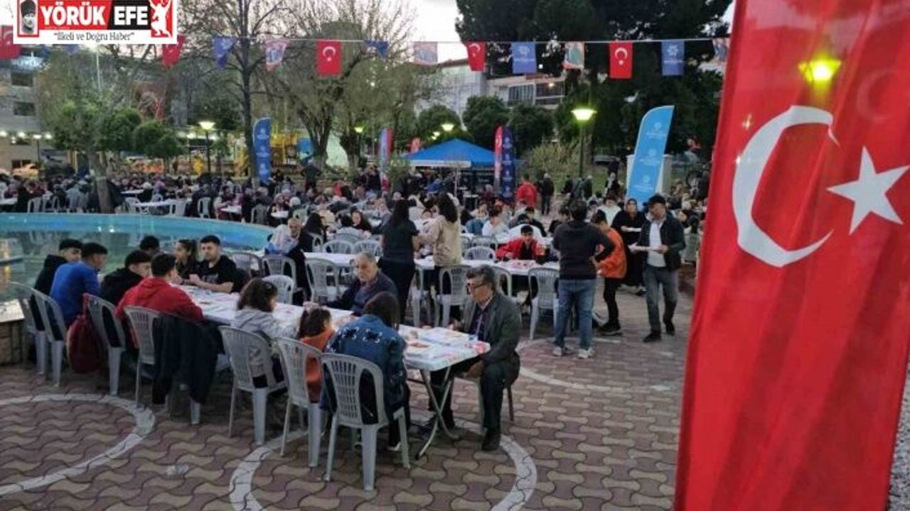Büyükşehirin Nazilli’deki son iftar sofrası da doldu taştı