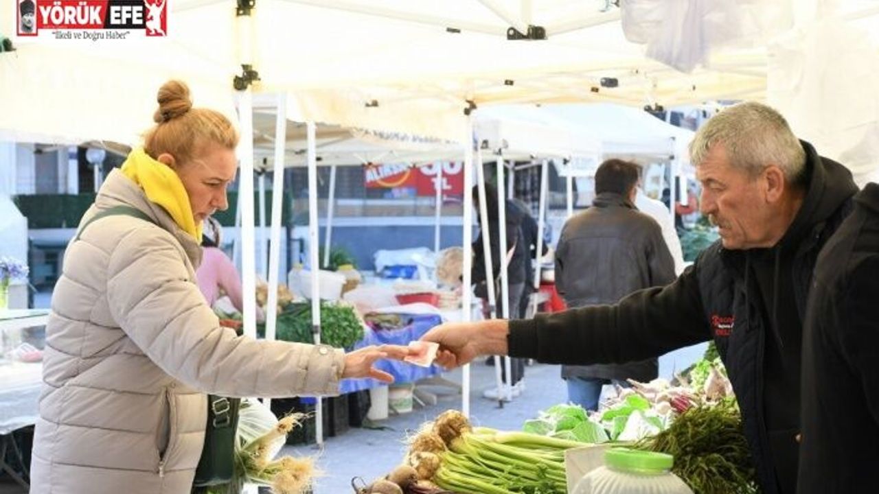 Kuşadası’nda yerel üretici pazarı büyük ilgi görüyor