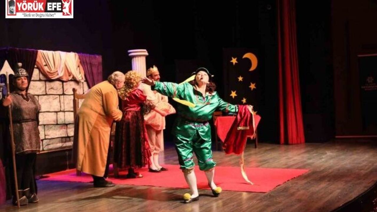 Aydın Büyükşehir Belediyesi çocukları tiyatro ile buluşturdu