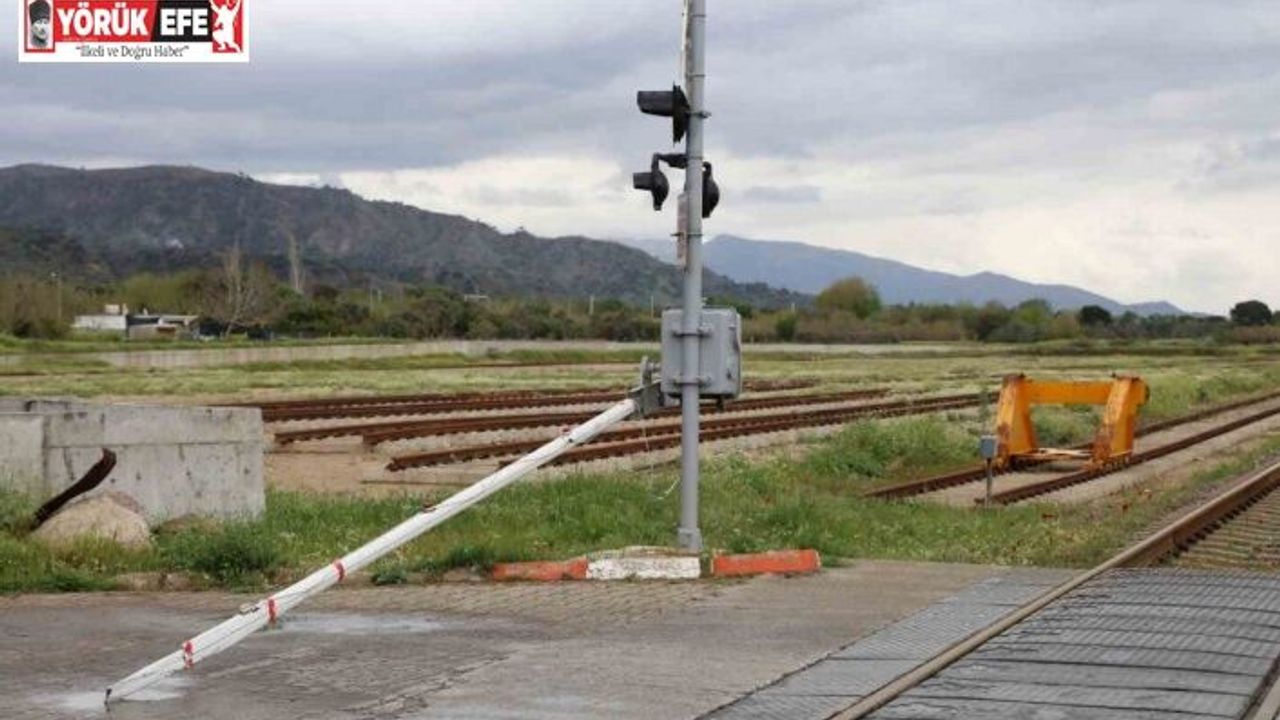 Hemzemin geçitteki arızalı bariyer tehlike saçıyor