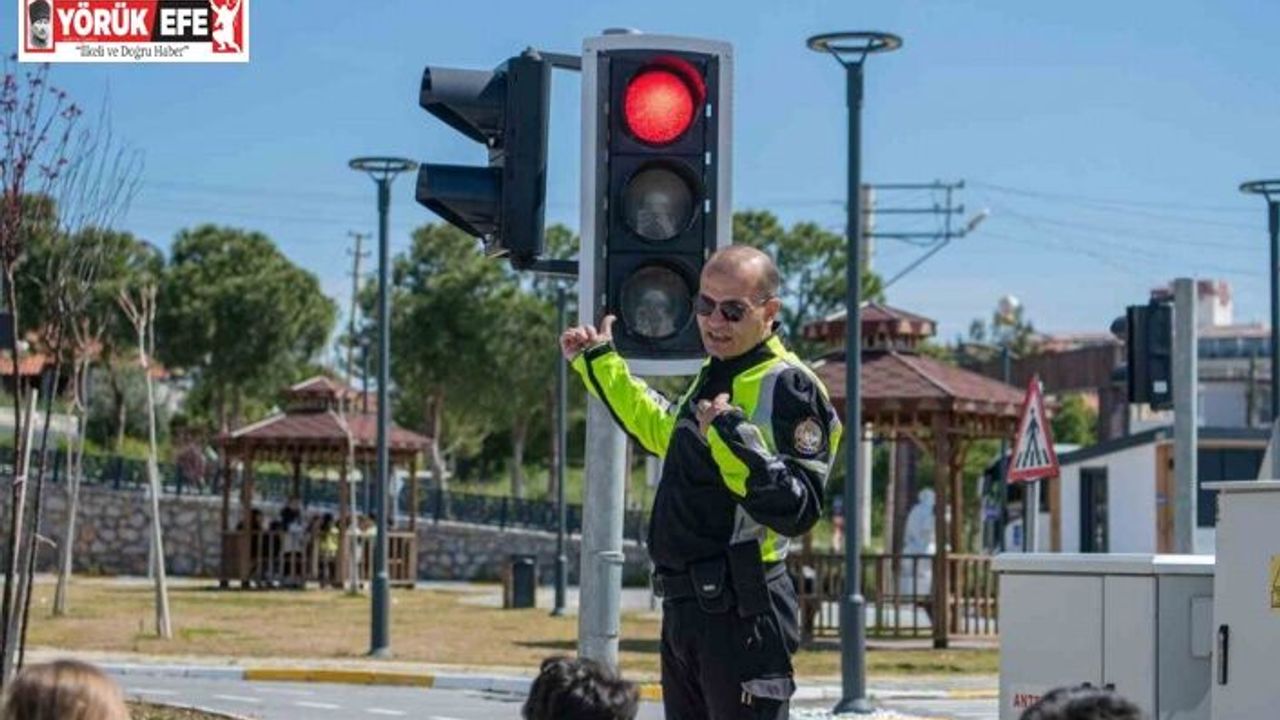 Kuşadası’nda geleceğin bilinçli sürücüleri bu parkta yetişiyor