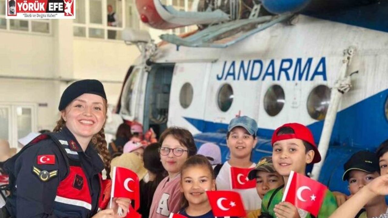 Minikler helikopter üssünde unutulmaz bir gün geçirdi