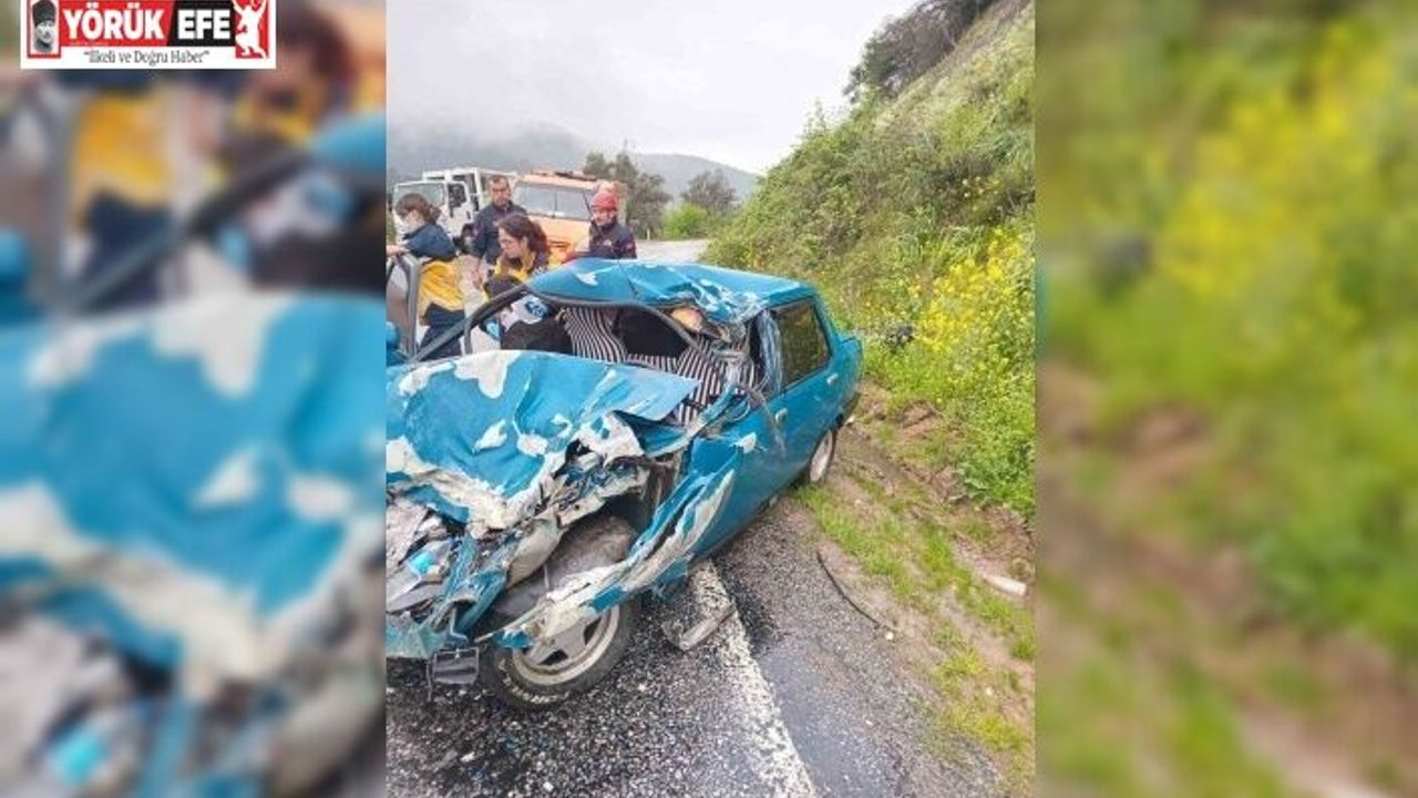 Tıra çarpan Fiat Tofaş otomobil kağıt gibi ezildi