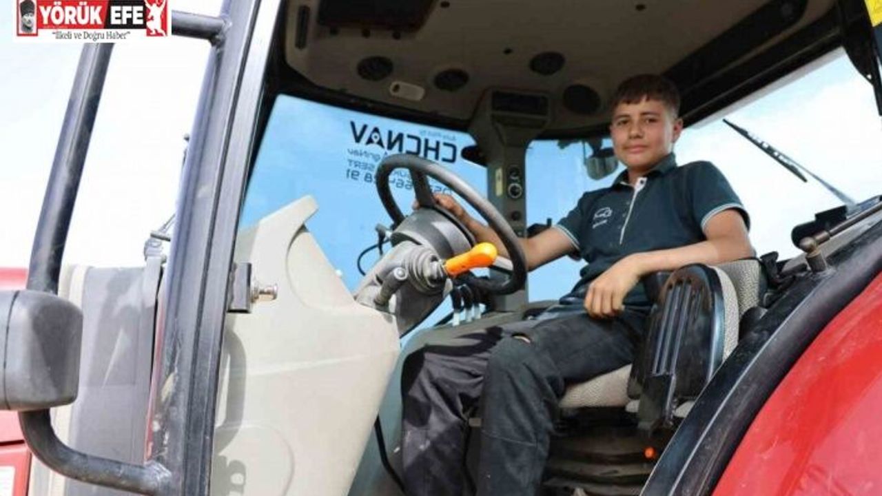 14 yaşındaki ortaokul öğrencisi Muhammet Efe tek başına 300 dönüm arazide üretim yapıyor