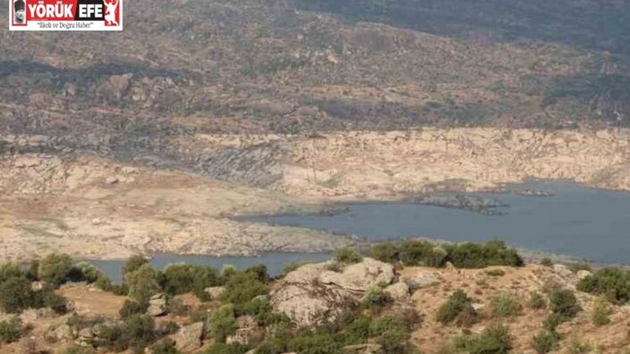 350 milyon metreküp depolama hacmine sahip Adnan Menderes Barajı’nda doluluk seviyesi yüzde 12’ye düştü