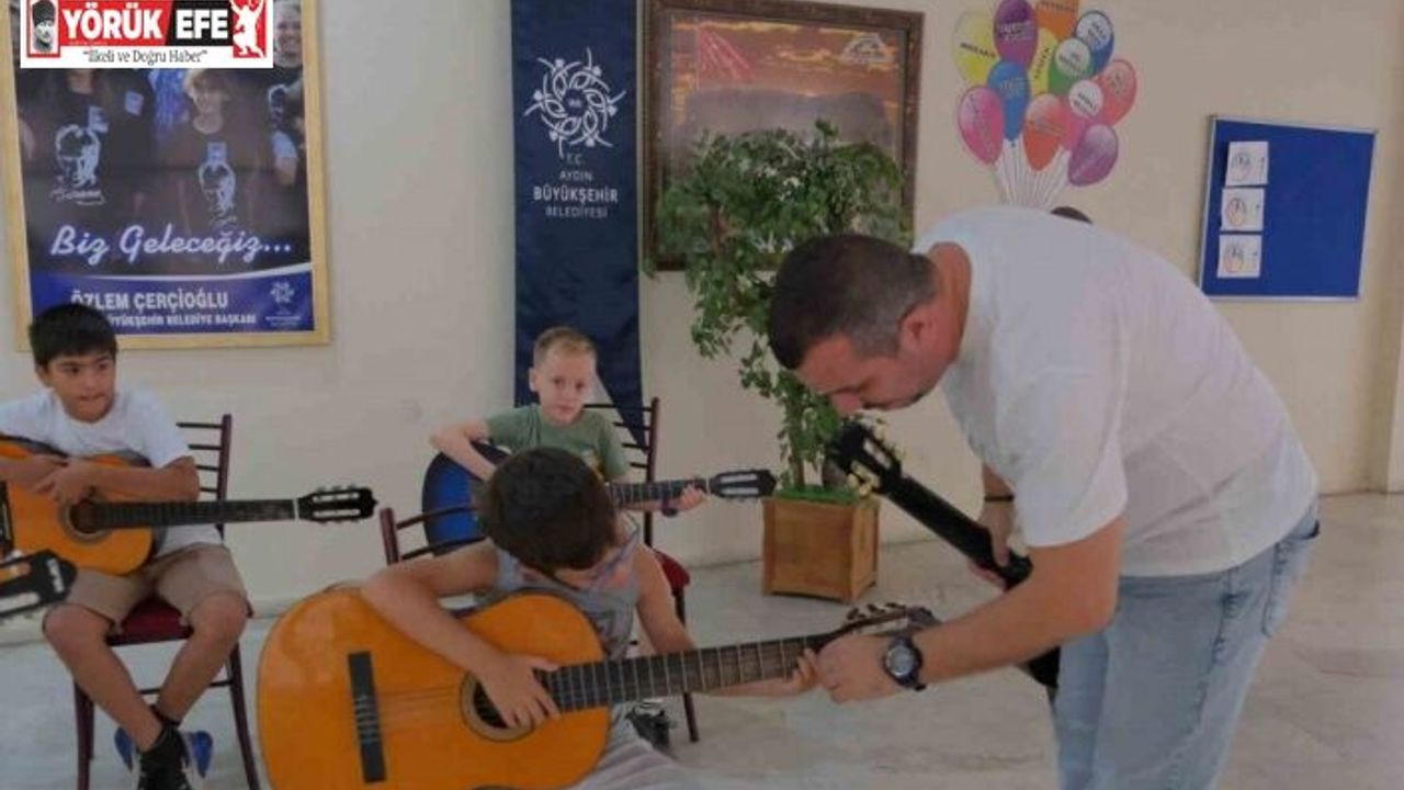 Aydınlı çocuklar yaz tatilini müzikle geçiriyor