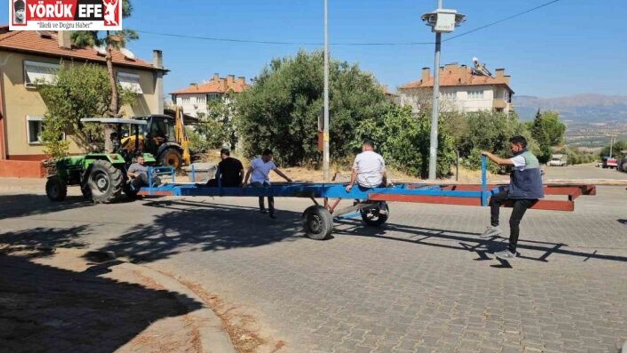 Karacasu’daki festivalde 13 buçuk metrelik tahinli pide yapıldı