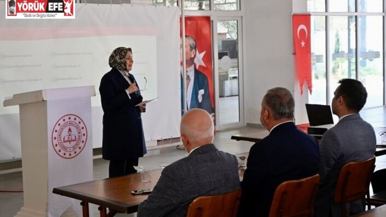 Kuşadası’nda eğitim-öğretim yılı değerlendirme toplantısı yapıldı