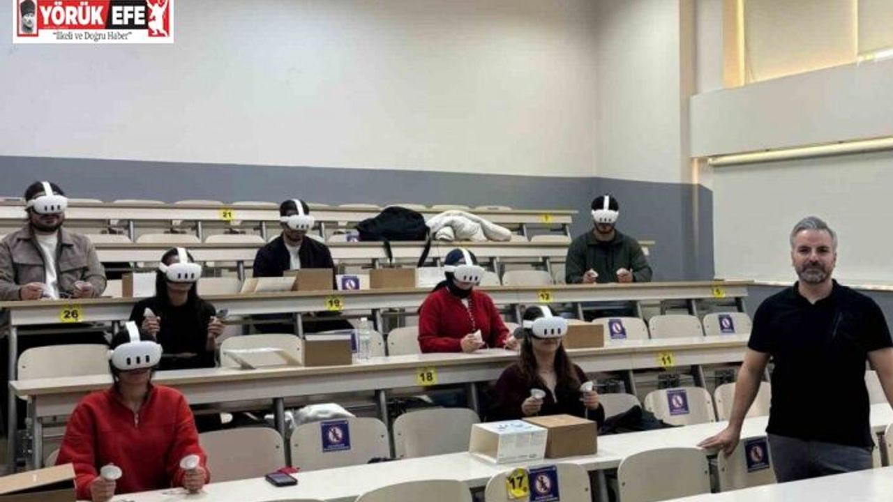 ADÜ’de öğrenciler dersleri sanal gerçeklik destekli işliyor