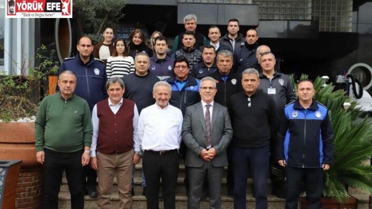 Başkan Tetik mesai arkadaşlarının yeni yılını kutladı