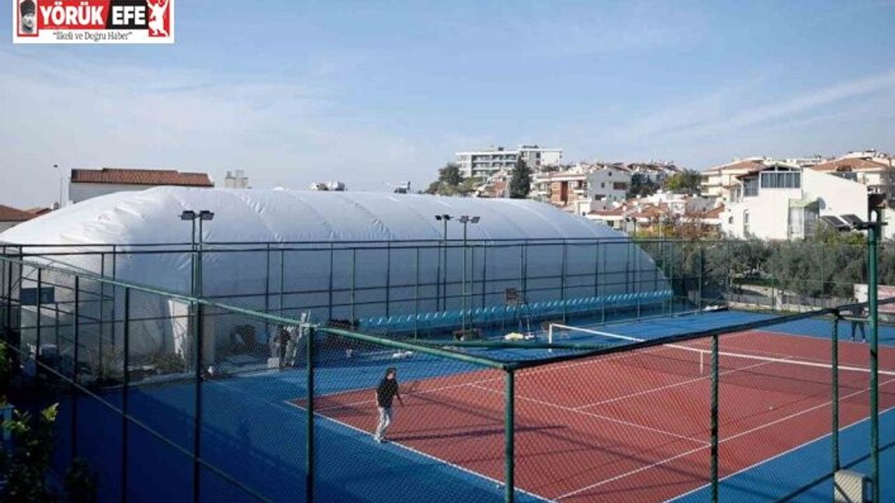 Kuşadası Tenis Kulübü’nde ’balon kort’ yapımı tamamlandı