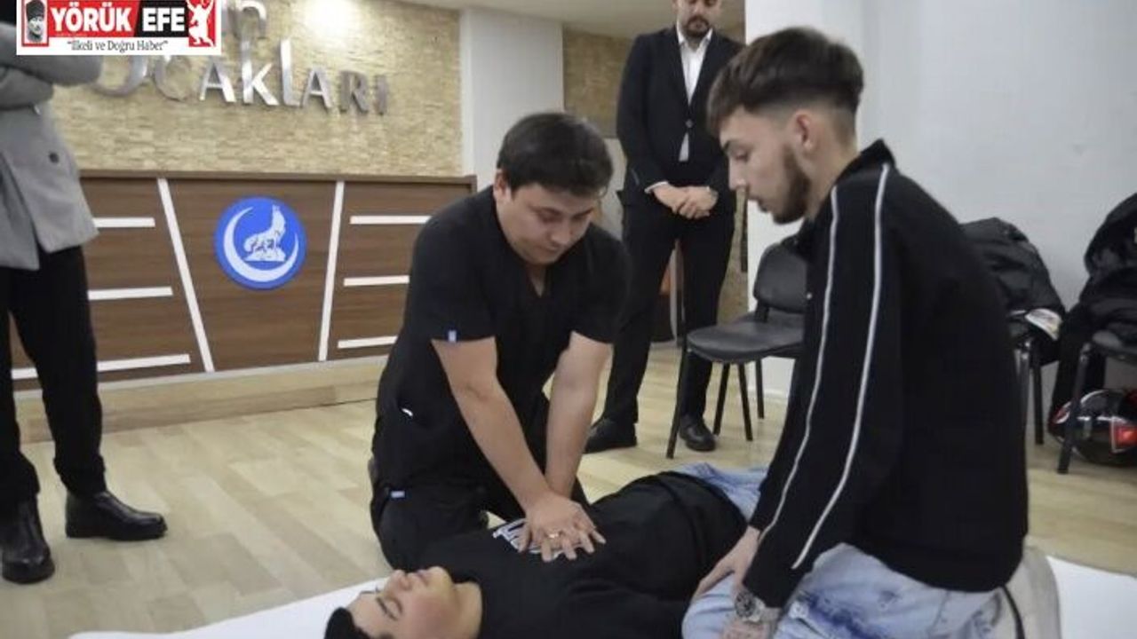 Gençler acil ve ilk yardım konusunda bilinçlendirildi