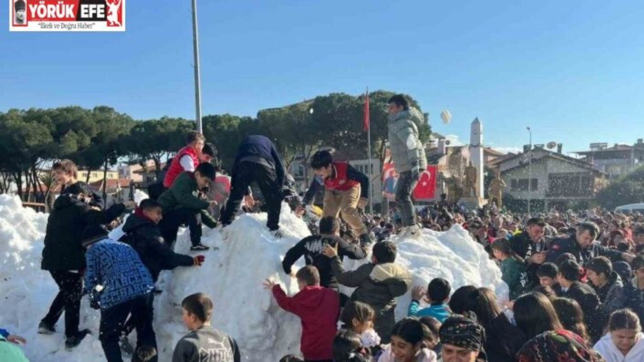 Germencik Belediyesi’nden karnelerini alan çocuklara "kar" sürprizi