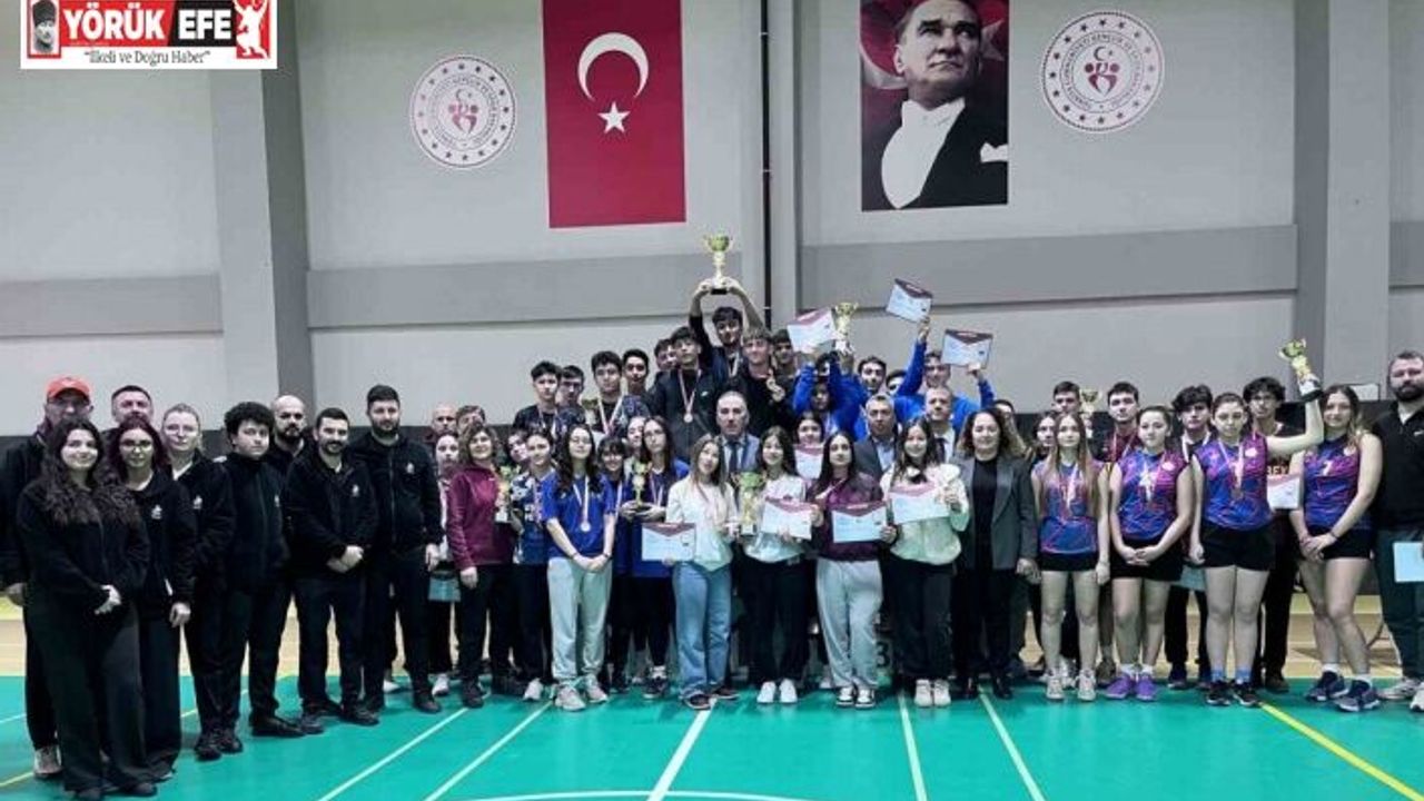 Okul sporları karate  ve badminton il birinciliği müsabakaları tamamlandı