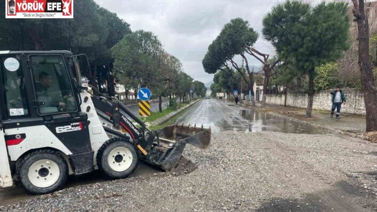 Söke Belediyesi ekipleri sağanak yağış için sahada seferber oldu