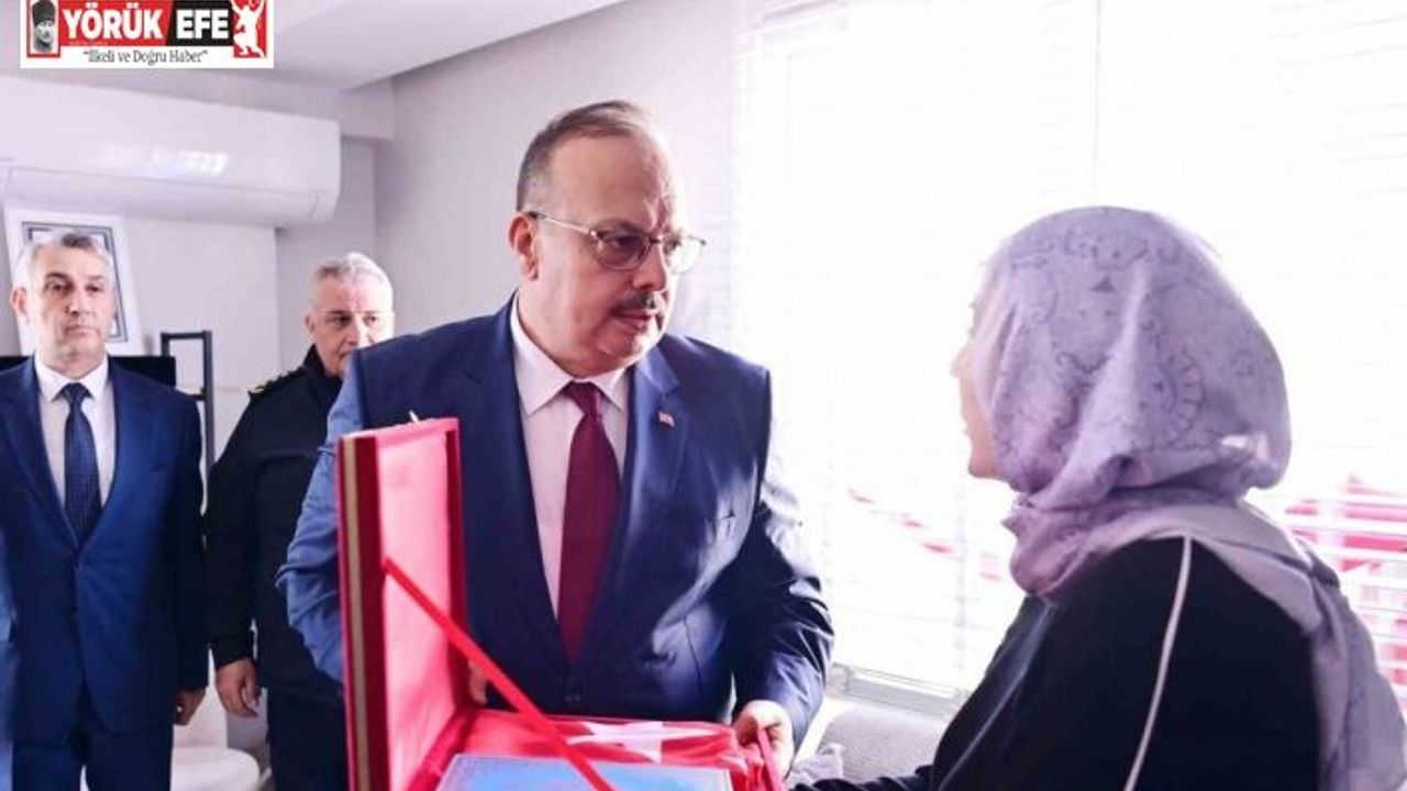 Vali Canbolat’tan şehit polis Koçyiğit’in ailesine taziye ziyareti