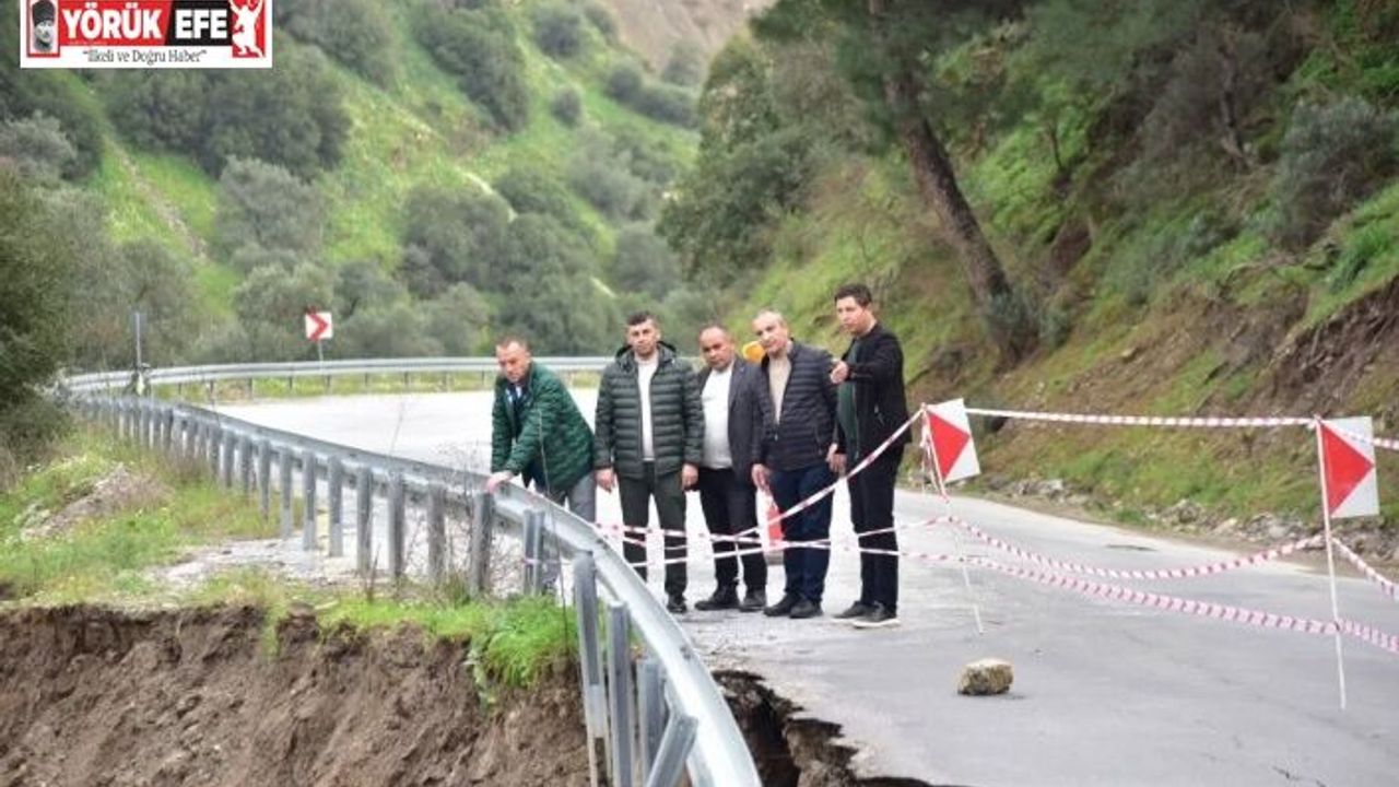 Aşırı yağış sonrası yol çöktü, ekiplerin çalışmaları sürüyor