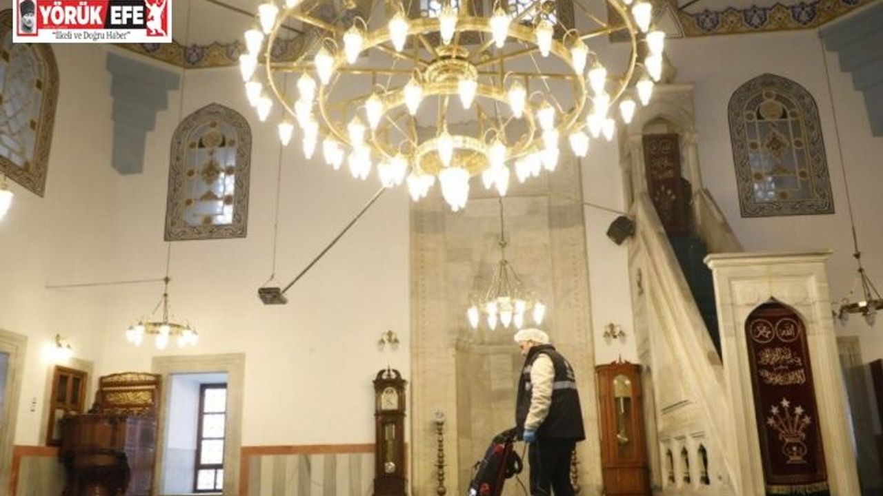 Büyükşehir ekiplerinin camilerde temizlik çalışmaları sürüyor