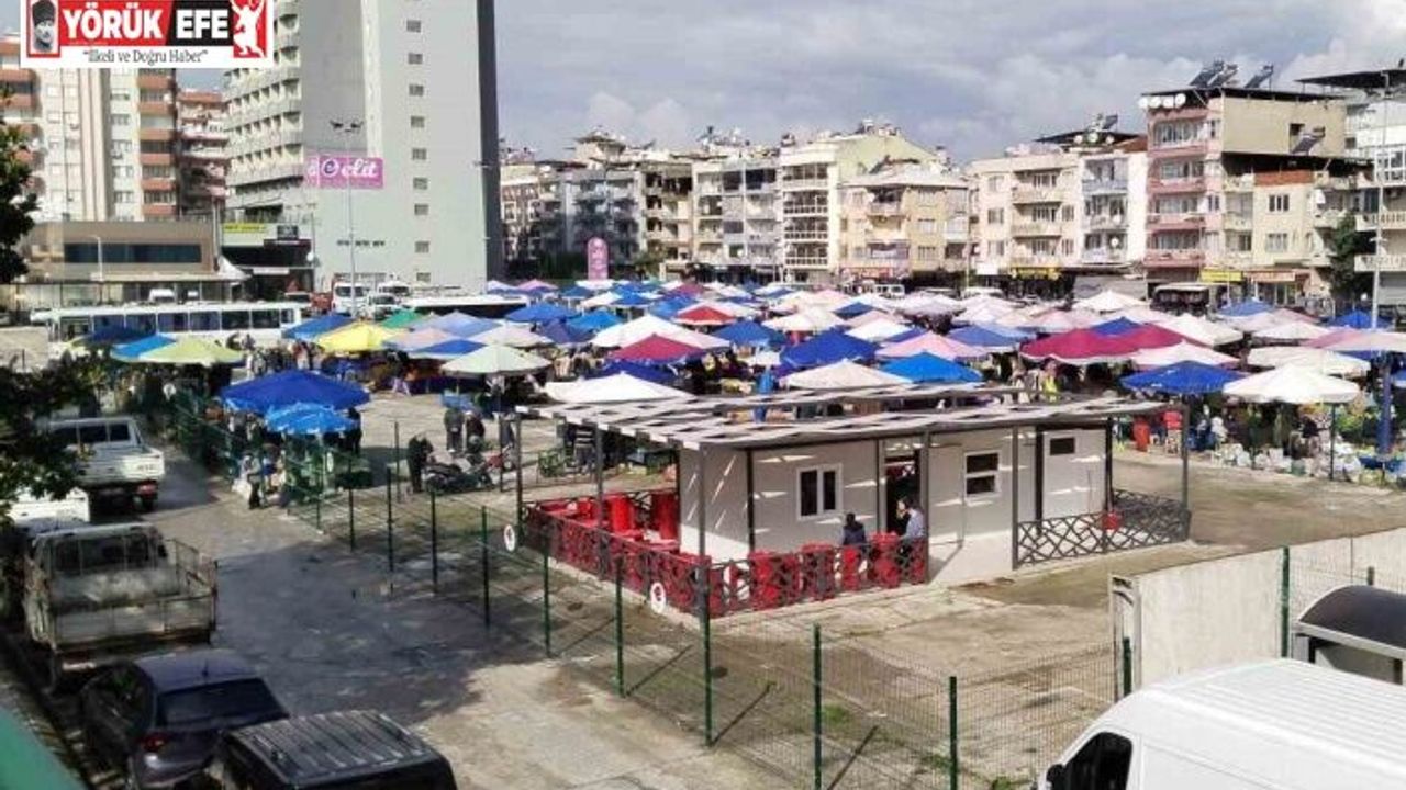 Kurtuluş Semt Pazarı yeni yerinde hizmete başladı