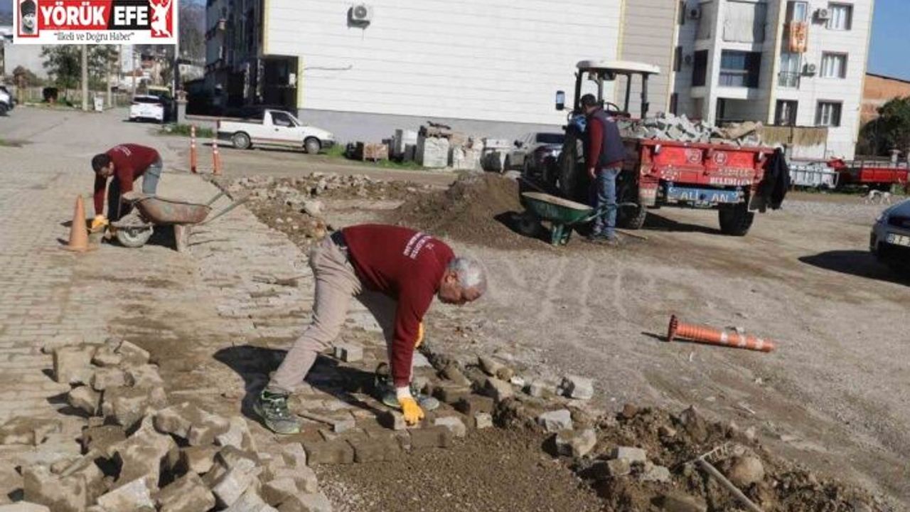 Nazilli’de yol seferberliği, bozulan parkeler yenileniyor