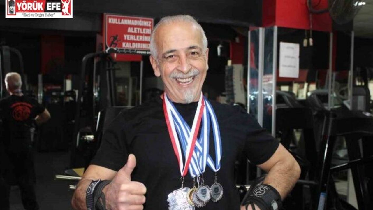 Rakip bulamayan ve gençlerle yarışan 65 yaşındaki Hakkı Bozat 420 kilo kaldırdı