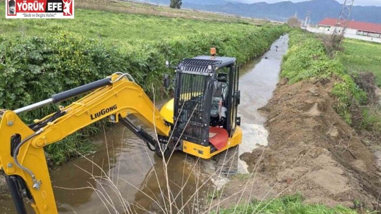 Yenipazar’da yağış sonrası yol bakım ve parke çalışmaları sürüyor