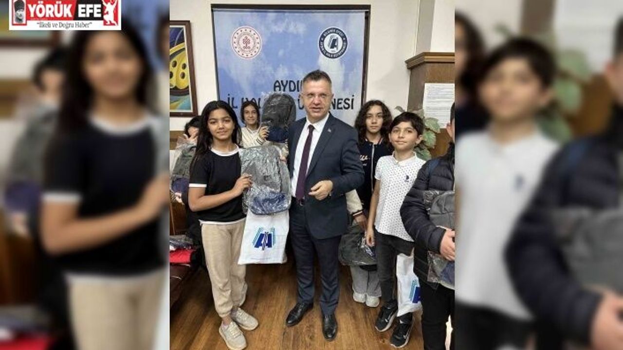 Aydın İl Halk Kütüphanesi’nden öğrencilere çanta hediyesi