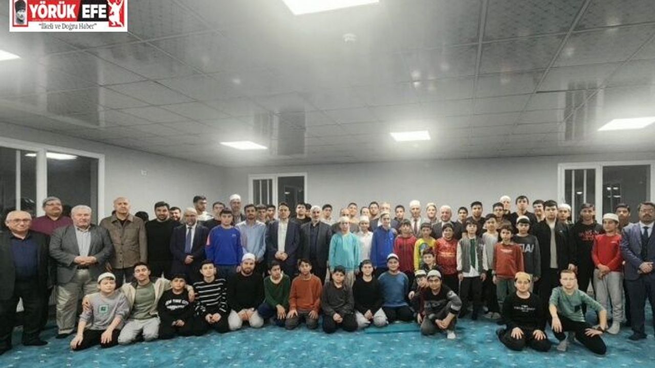 Aydın’da protokol ve öğrenciler ‘İyilik Sofrası’nda bir araya geldi