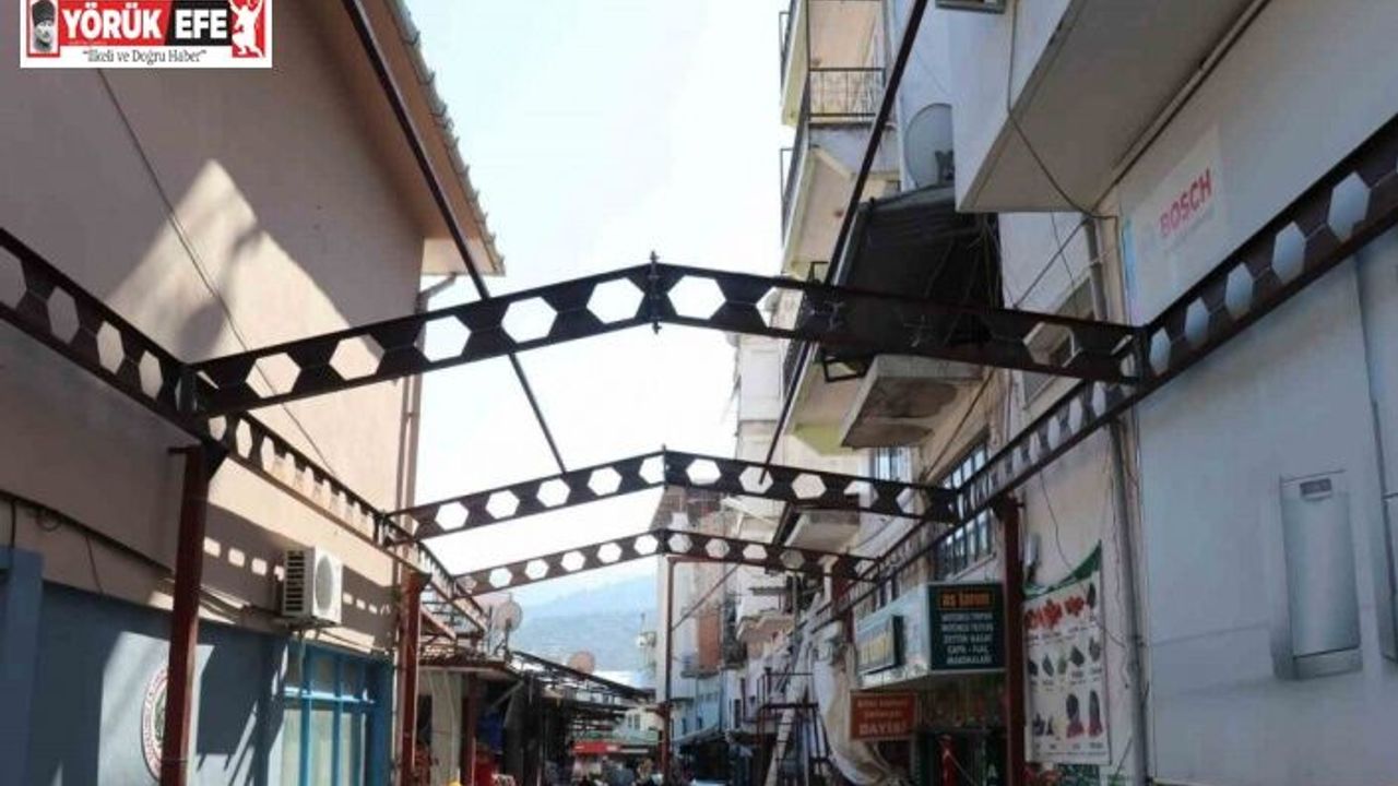 Bozdoğan’da Simit Pazarı Sokağı geçici olarak araç trafiğine kapatıldı