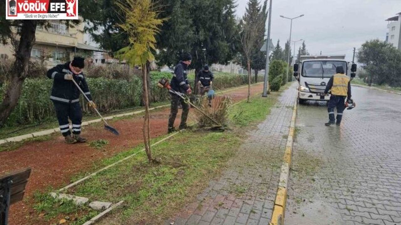 Büyükşehir ekiplerinden Nazilli yürüyüş yolunda bakım çalışması