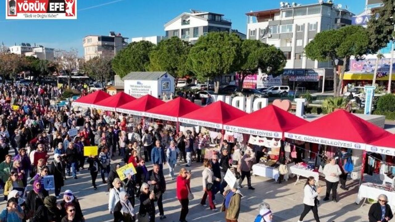 Didim’de Emekçi Kadınlar Pazarı kent meydanında açıldı