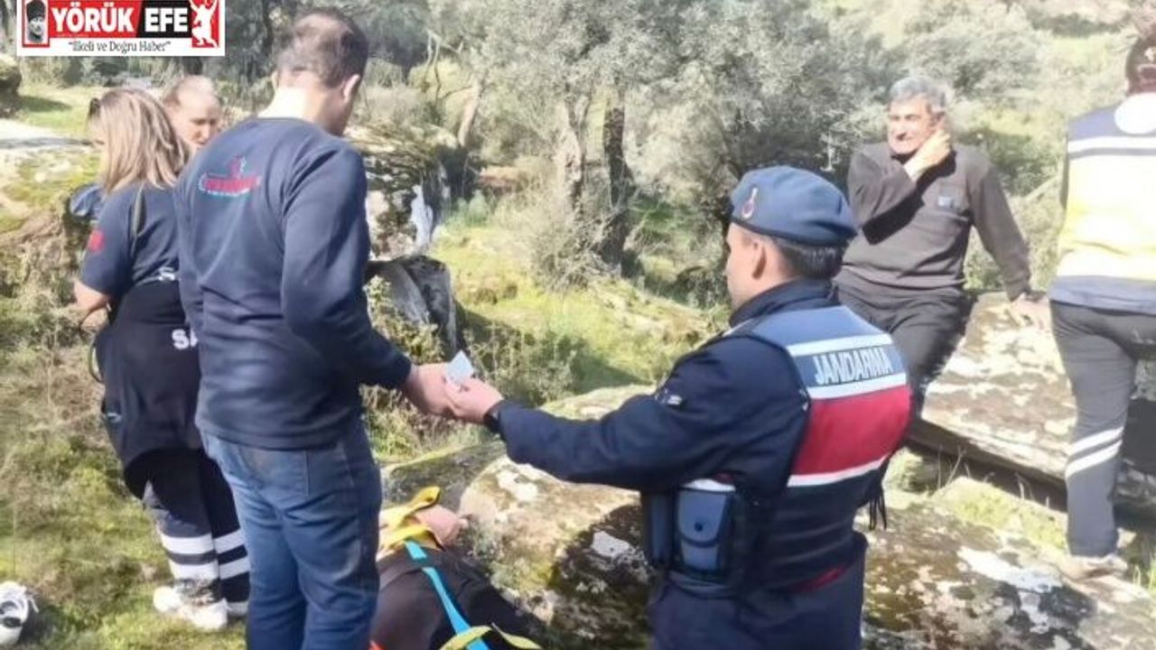 Kayalıktan düşen kadın ekiplerin çalışması ile kurtarıldı