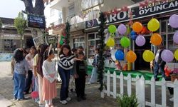 Kardeşköy'de çocuklar çift bayram yaptı