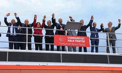 AYDIN'IN CHP’Lİ BELEDİYE BAŞKANLARI TAM KADRO MİTİNGE KATILDI