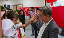 OTİZM YAŞAM MERKEZİ BAŞKAN ANIL YETİŞKİN İLE GÜÇLENEREK BÜYÜYOR