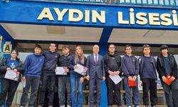 Aydın Lisesi öğrencileri başarılarıyla gururlandırdı